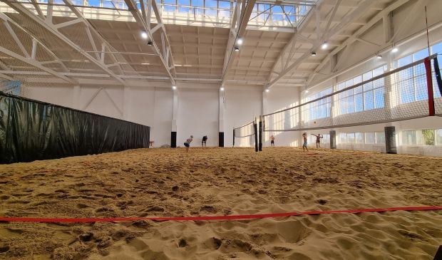 Фотография Корт № 2  для пляжного волейбола и тенниса 